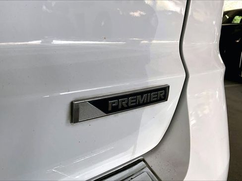 Used 2017 Chevrolet Traverse Premier image 9