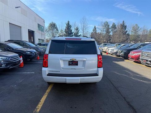 Used 2019 Chevrolet Suburban LT image 27