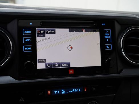 Used 2019 Toyota Tacoma TRD Off-Road image 38