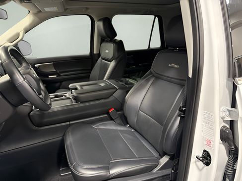 Used 2025 Ford Expedition Max Platinum AWD/4WD image 15