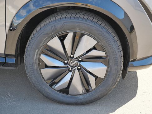 Used 2023 Nissan Ariya AWD image 15