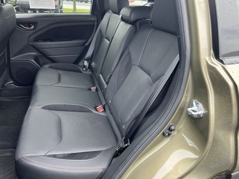 Used 2025 Subaru Forester Touring AWD/4WD image 21