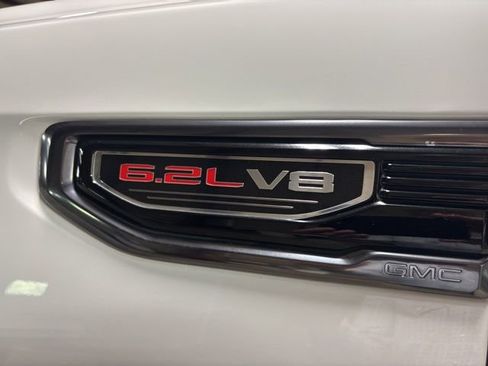 Used 2021 GMC Sierra 1500 AT4 w/ Technology Package image 4