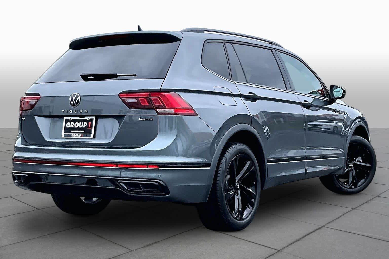 Used 2024 Volkswagen Tiguan SE R-Line AWD/4WD image 13