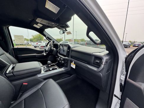 New 2025 Ford F150 XLT w/ Equipment Group 303A High image 19