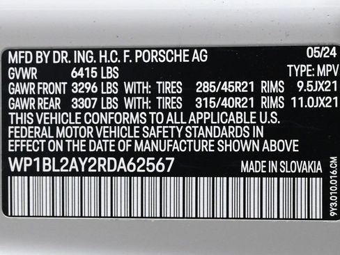 Certified 2024 Porsche Cayenne S image 31