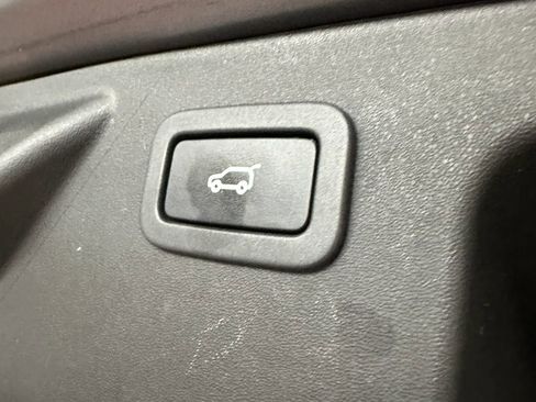 Used 2016 Land Rover Discovery Sport HSE AWD/4WD image 26