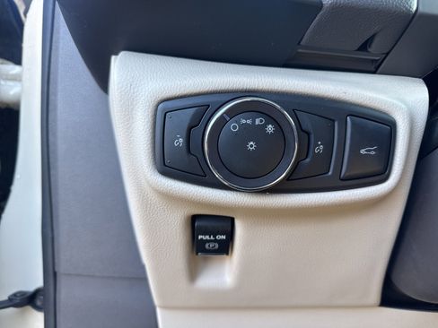 Used 2018 Lincoln MKX Reserve w/ Luxury Package image 19