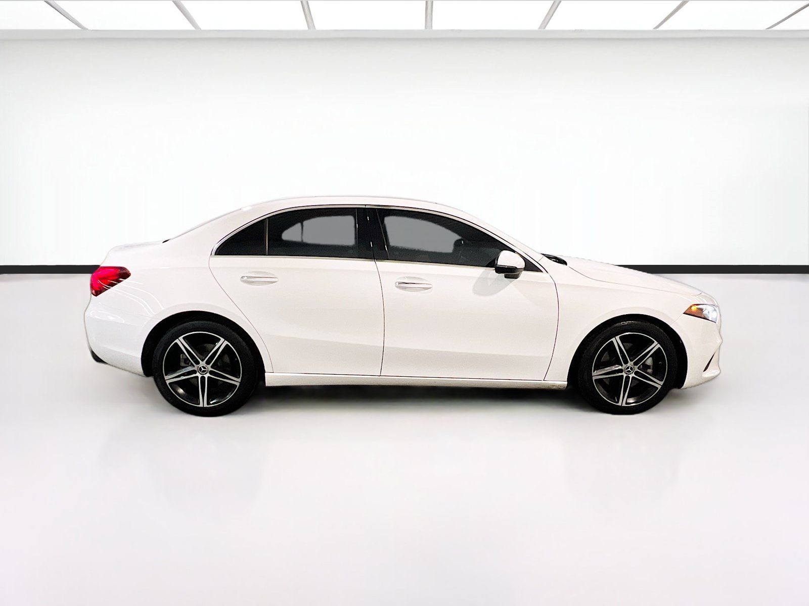 Used 2022 Mercedes-Benz A 220 image 23
