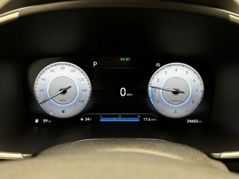 Used 2023 Hyundai Santa Fe SEL w/ Premium Package image 9