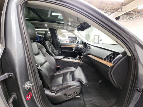 Used 2017 Volvo XC90 T6 Inscription w/ Vision Package image 11