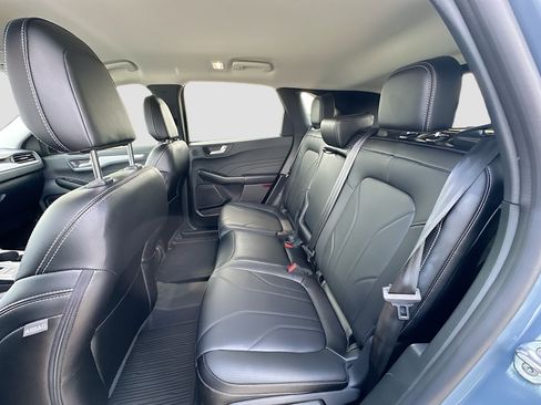 Certified 2025 Ford Escape Platinum w/ Premium Technology Package FWD image 24