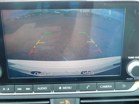 Used 2020 Nissan Altima 2.5 SR w/ Premium Package FWD image 12