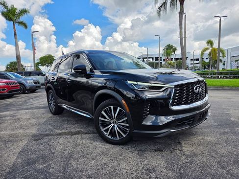 Used 2023 INFINITI QX60 Sensory w/ Cargo Package AWD/4WD image 2