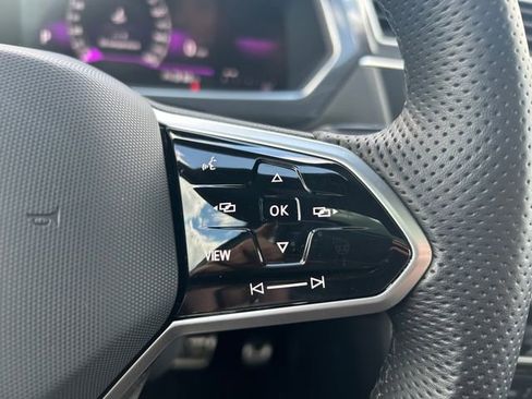 Certified 2023 Volkswagen Tiguan SE R-Line FWD image 17