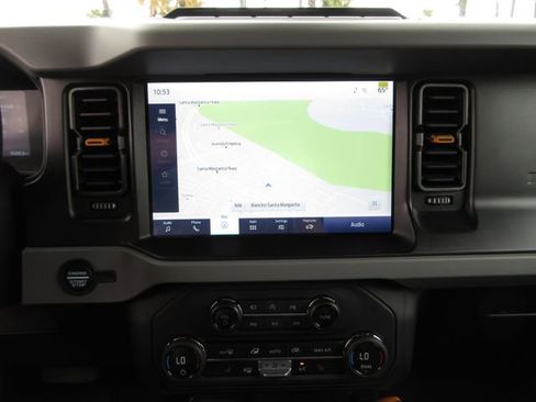 Certified 2023 Ford Bronco Badlands w/ Sasquatch Package AWD/4WD image 17