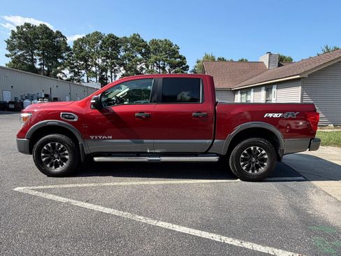 Used 2017 Nissan Titan PRO-4X AWD/4WD image 5