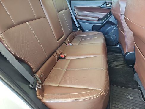 Used 2018 Subaru Forester 2.5i Touring AWD/4WD image 18