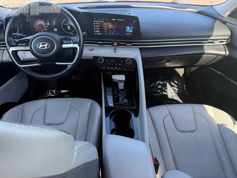 Used 2024 Hyundai Elantra Limited image 27
