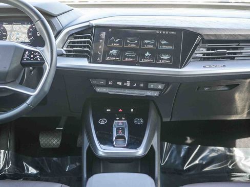 Used 2023 Audi Q4 e-tron Premium Plus w/ Premium Plus image 17