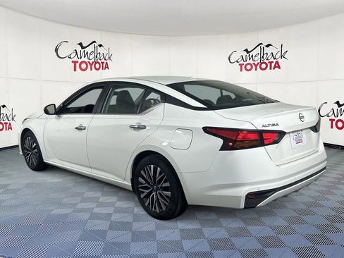 Used 2025 Nissan Altima 2.5 SV FWD image 5