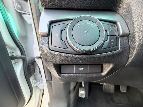 Used 2018 Ford Explorer XLT AWD/4WD image 19