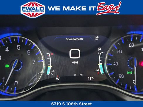 New 2026 Chrysler Pacifica Select image 22