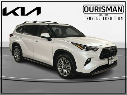 Used 2023 Toyota Highlander Platinum
