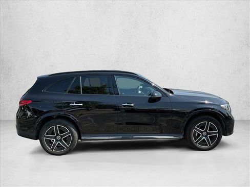 Used 2023 Mercedes-Benz GLC 300 4MATIC image 4
