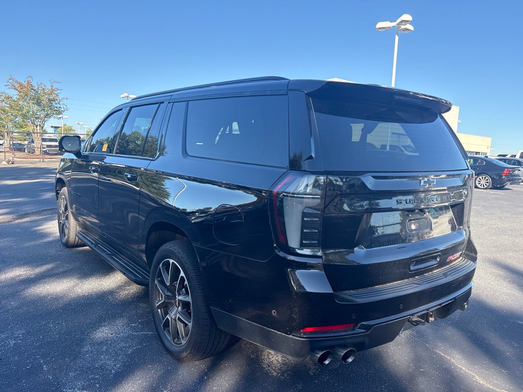 Used 2025 Chevrolet Suburban RST w/ Comfort Package AWD/4WD image 5