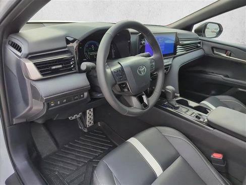 Used 2026 Toyota Camry SE image 11