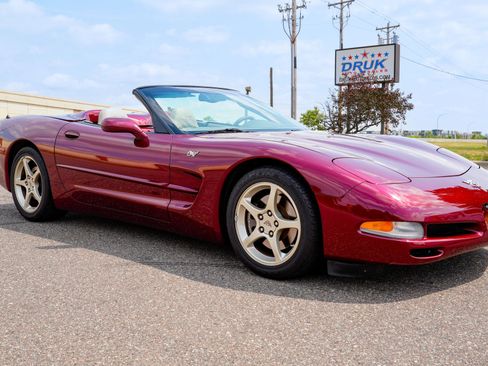 Used 2003 Chevrolet Corvette Convertible w/ Preferred Equipment Group1 RWD image 2