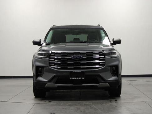 Used 2025 Ford Explorer Active w/ Active Comfort Package AWD/4WD image 9