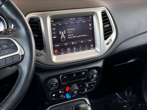 Used 2018 Jeep Compass Latitude w/ Popular Equipment Group FWD image 7