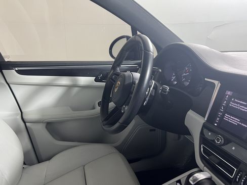 Certified 2023 Porsche Macan GTS AWD/4WD image 12