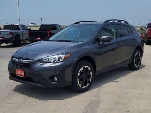 Used 2022 Subaru Crosstrek 2.0i Premium w/ Moonroof Package AWD/4WD image 4