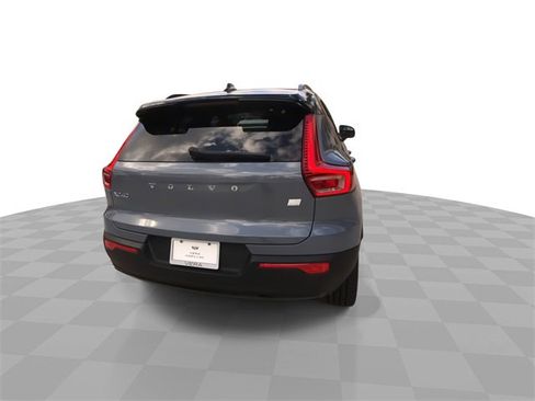 Used 2021 Volvo XC40 P8 Recharge w/ Advanced Package image 13