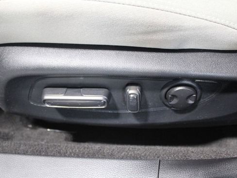 Used 2023 Honda Accord EX image 10