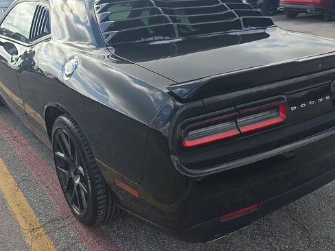 Used 2018 Dodge Challenger R/T Scat Pack w/ Driver Convenience Group RWD image 6