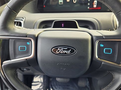 Used 2025 Ford Expedition Platinum w/ Stealth Appearance Package image 23