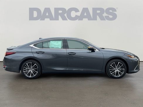 New 2025 Lexus ES 300h w/ Premium Package image 3