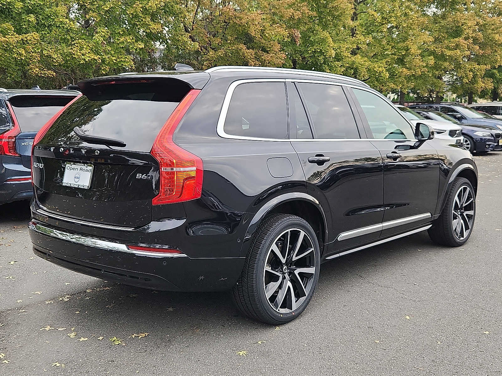 Used 2024 Volvo XC90 B6 Plus w/ Protection Package Premier AWD/4WD image 6