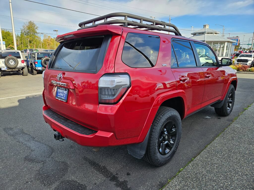 Used 2022 Toyota 4Runner SR5 AWD/4WD image 5