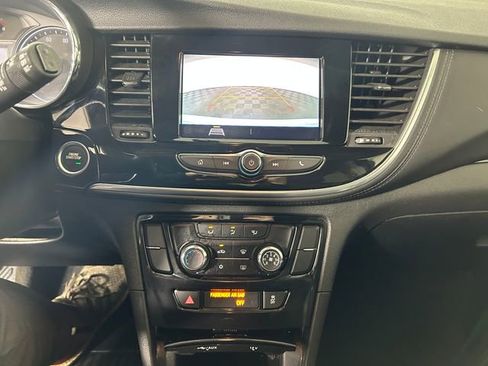 Used 2022 Buick Encore Preferred w/ Safety Package image 22