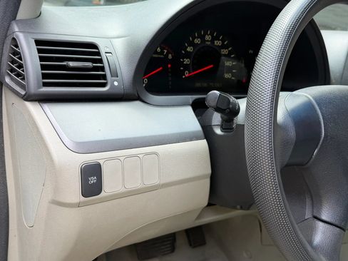Used 2005 Honda Odyssey LX image 25