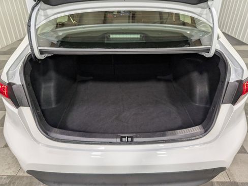 Used 2025 Toyota Corolla LE image 23