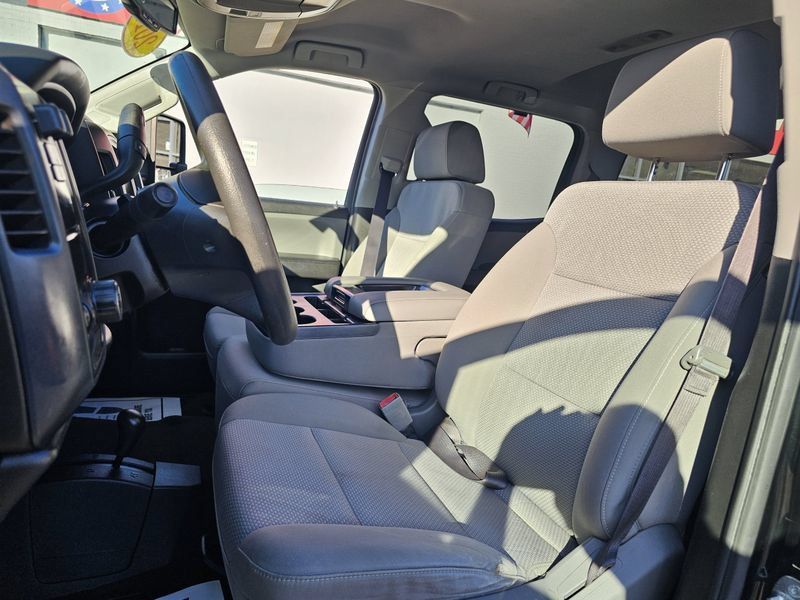 Used 2017 GMC Sierra 2500 4x4 Crew Cab image 24