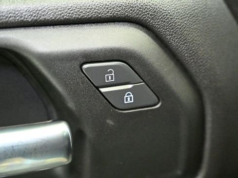 Used 2021 Chevrolet Silverado 1500 Custom image 41