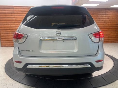 Used 2016 Nissan Pathfinder S image 6