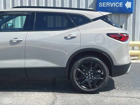 Used 2021 Chevrolet Blazer LT FWD image 15